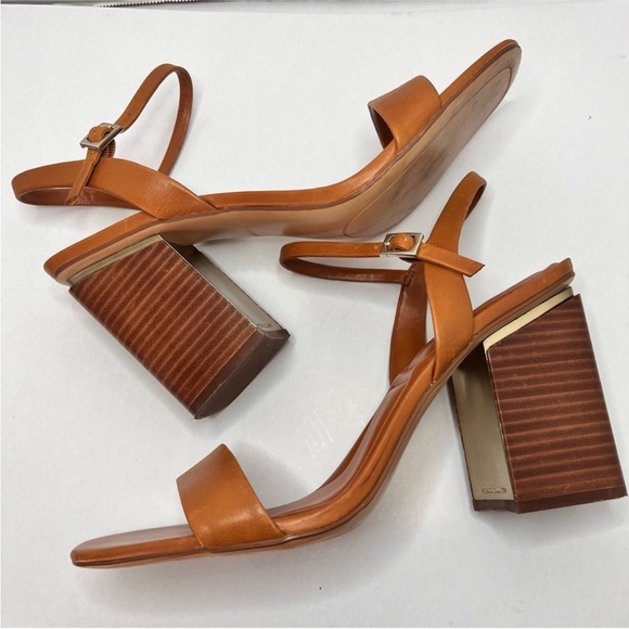 NWOB—Vince Camuto Herrica Sandal - Picture 4 of 5